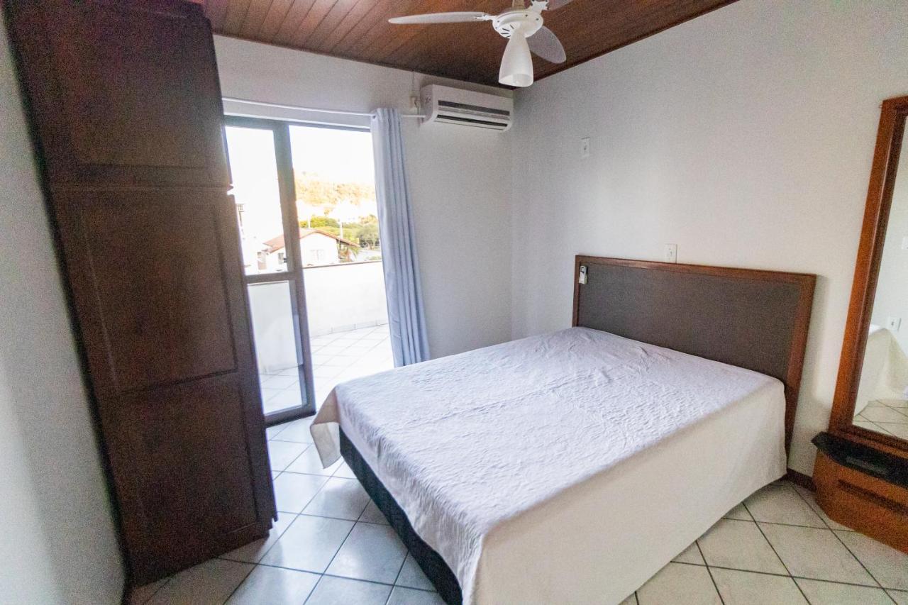 Apartamento Cobertura - 140 Metros Da Praia 봄비나스 외부 사진